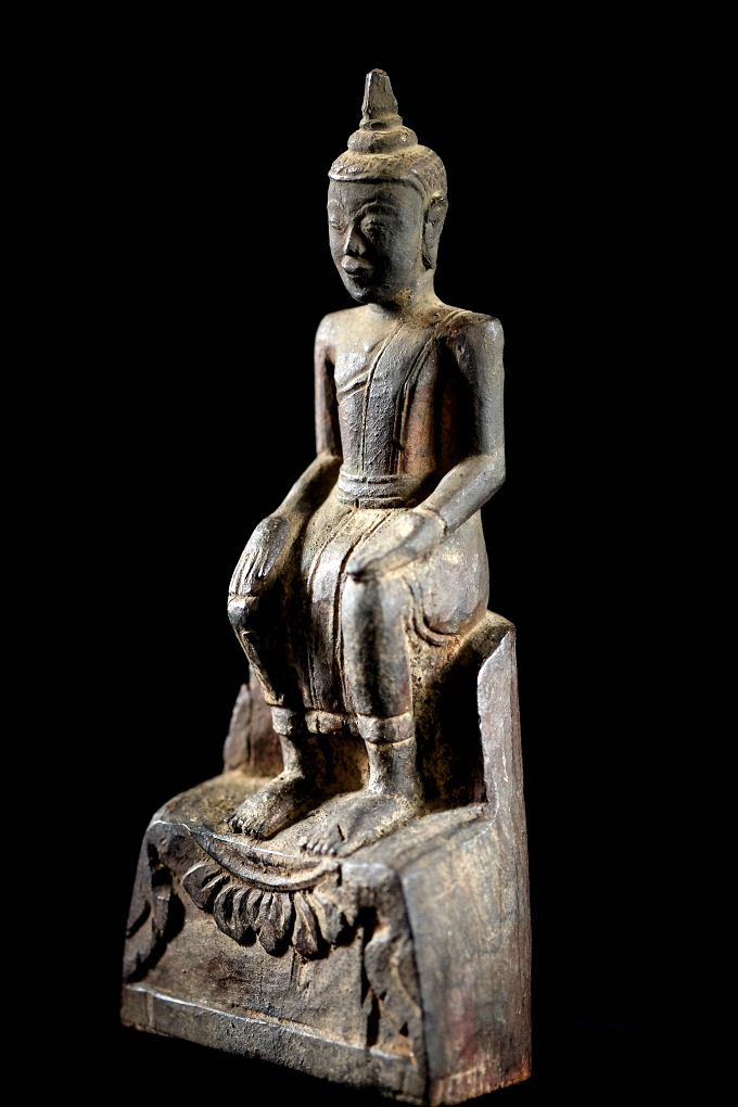 Extremely Rare 19C Sitting Thai Lanna Buddha CH258