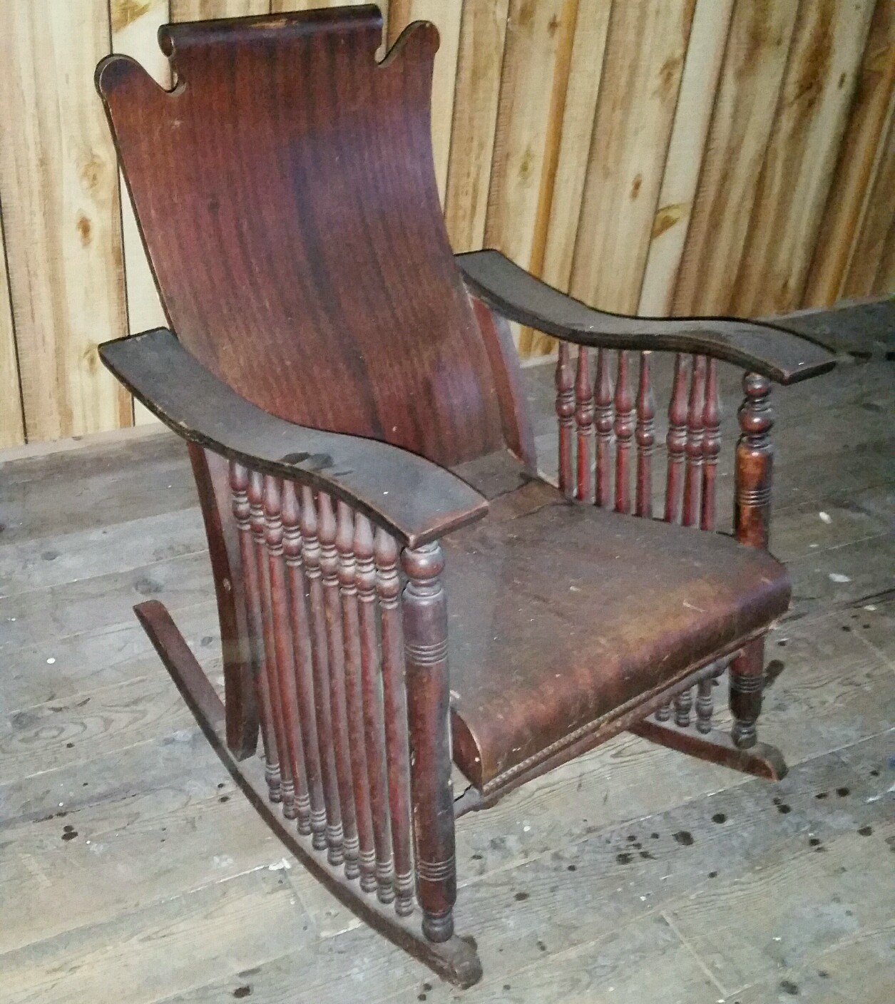 Rocking chair Antiques Board