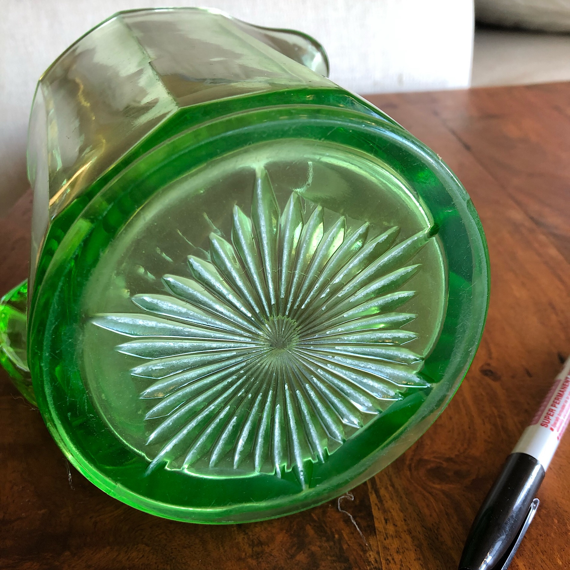 Green and Red Glass Identification? Antiques Board