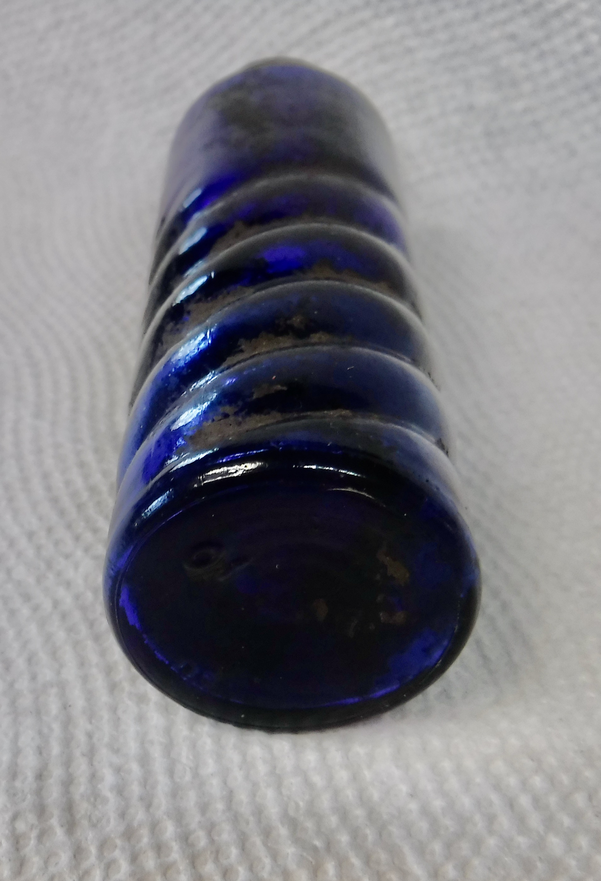 Blue Glass Bottle Help Getting Top Off Antiques Board