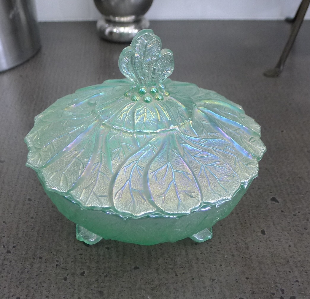 Help to identify/value carnival glass Antiques Board