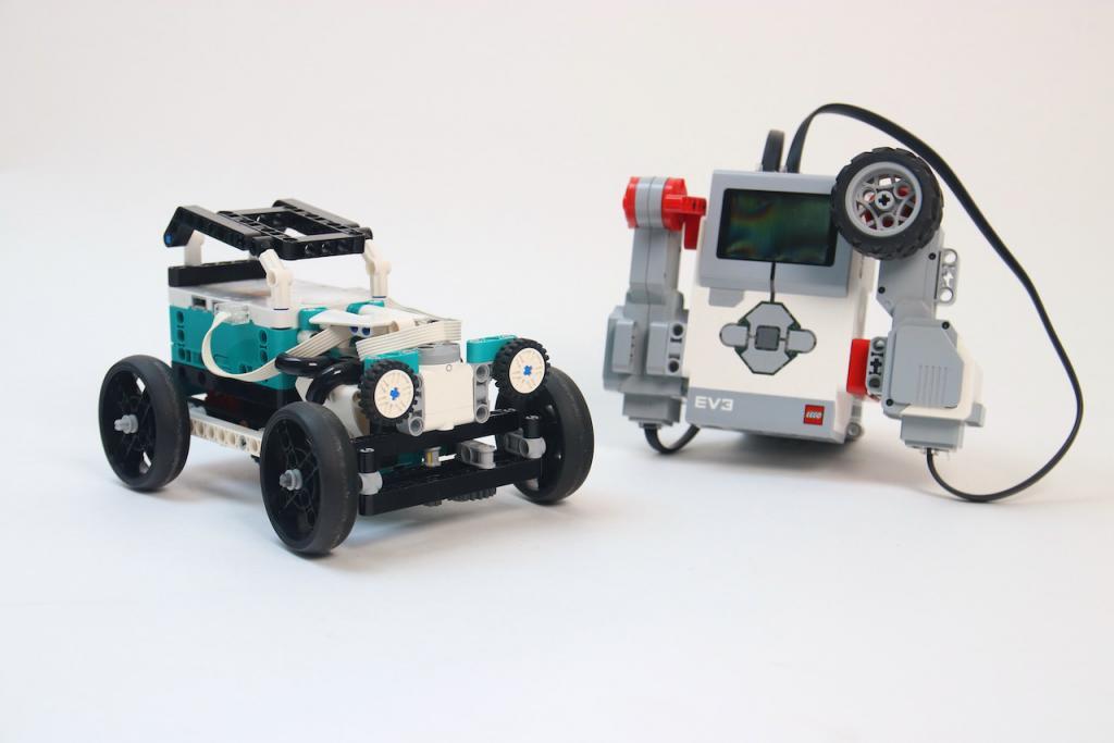 Use an EV3 brick to remote control your SPIKE Prime or Inventor hub