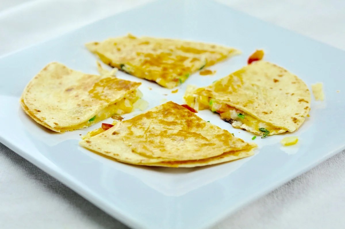 EASY CHEESE QUESADILLA A HEALTHY SNACKS IN 10 MINS Anto's Kitchen