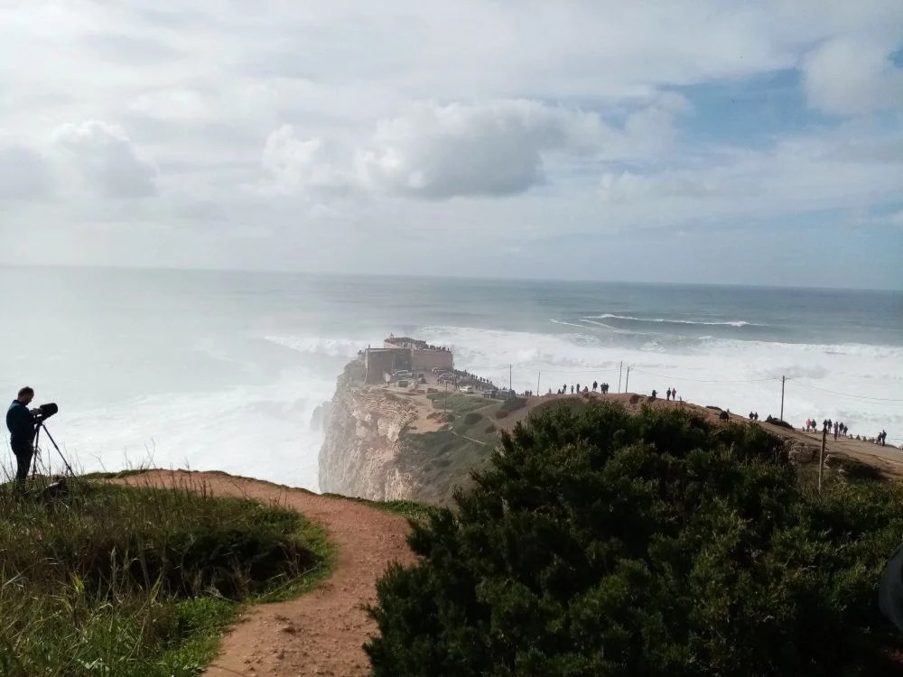 Nazare Big Waves Best Time Season Wave Height