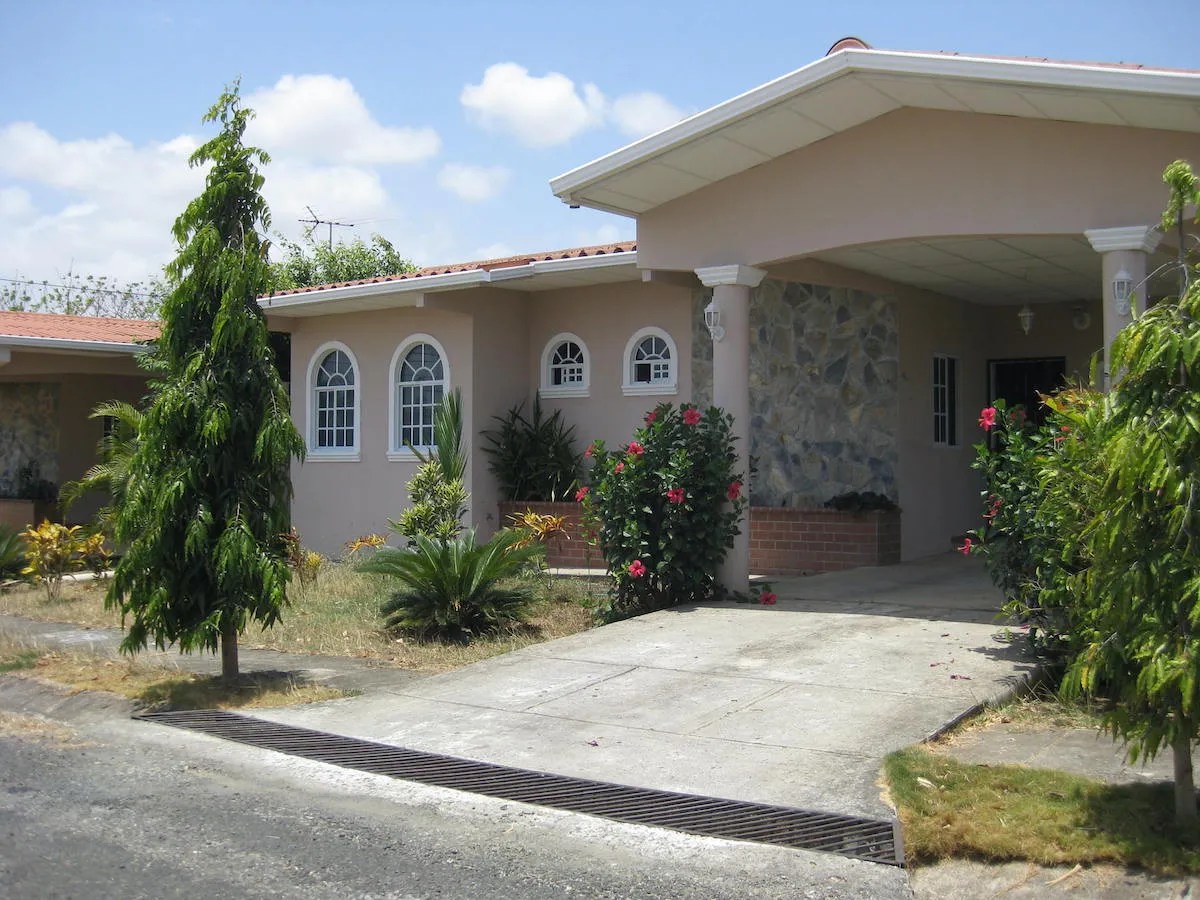 Choosing a Housesitter in Las Tablas, Panama