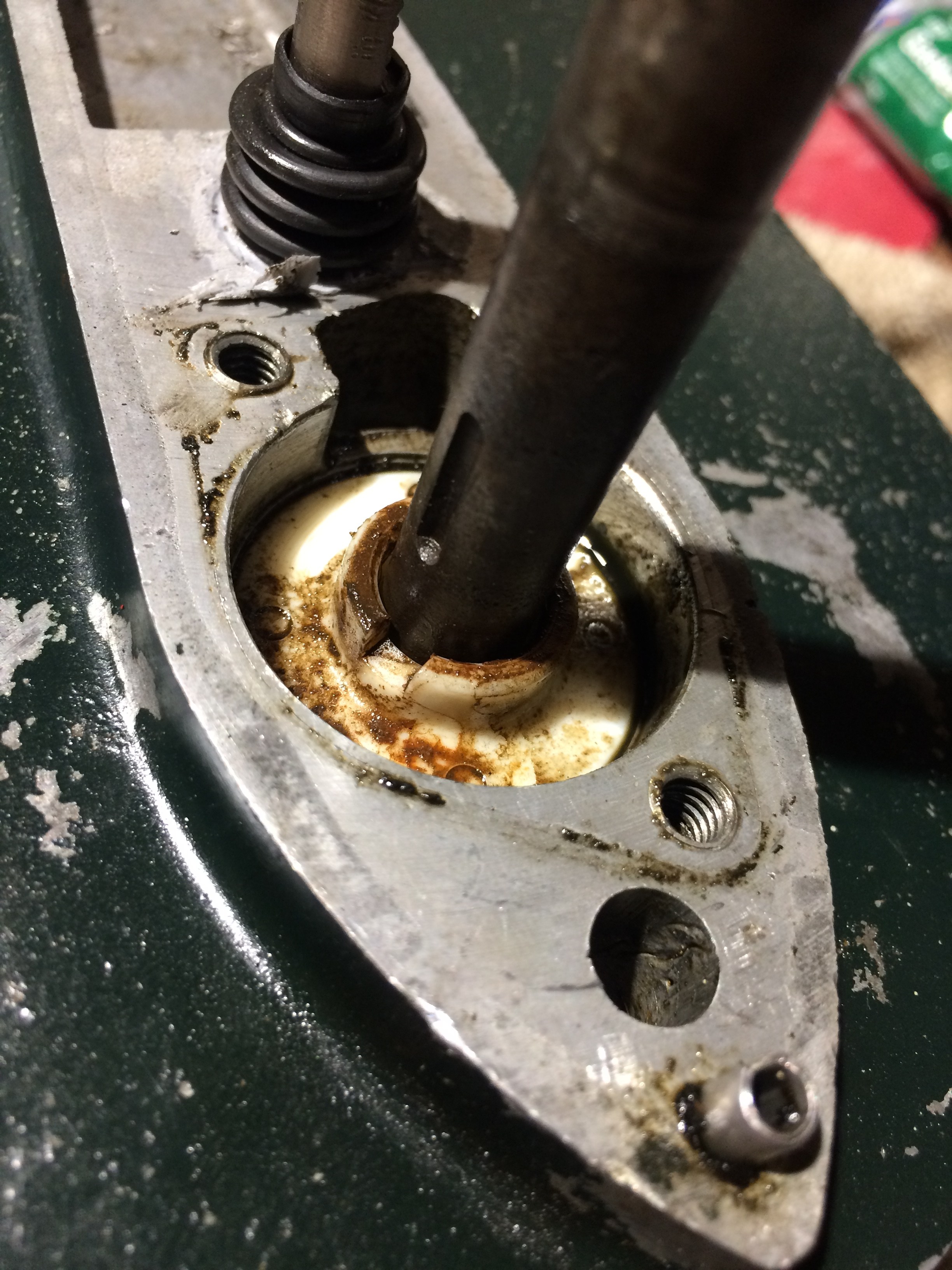 Shift rod seal removal Antique Outboard Motor Club,Inc