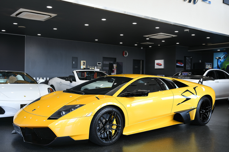 2010年モデル ランボルギーニ ムルシエラゴLP670－4 SV ディーラー車が入庫致しました。 ベンツ ポルシェ フェラーリ