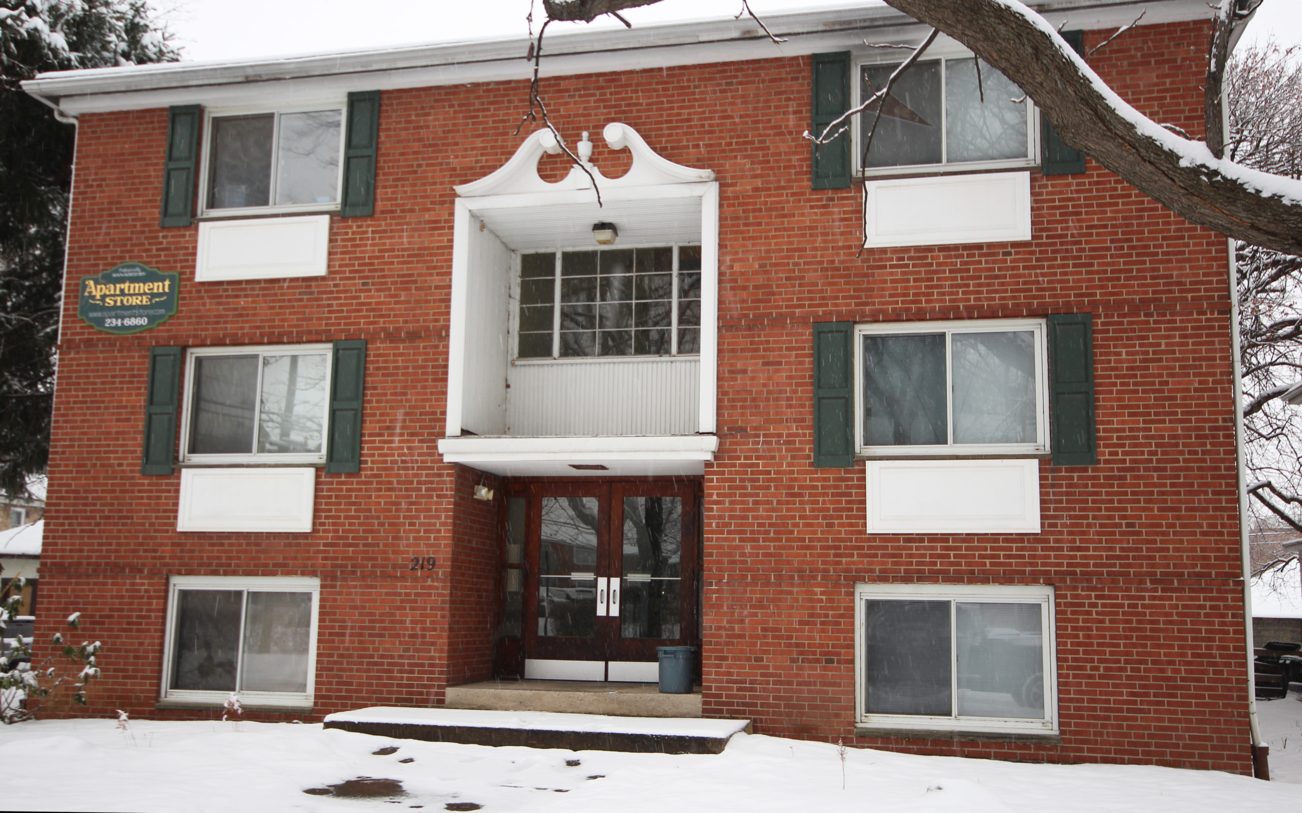 One Bedroom Unfurnished Apartment Near Penn State