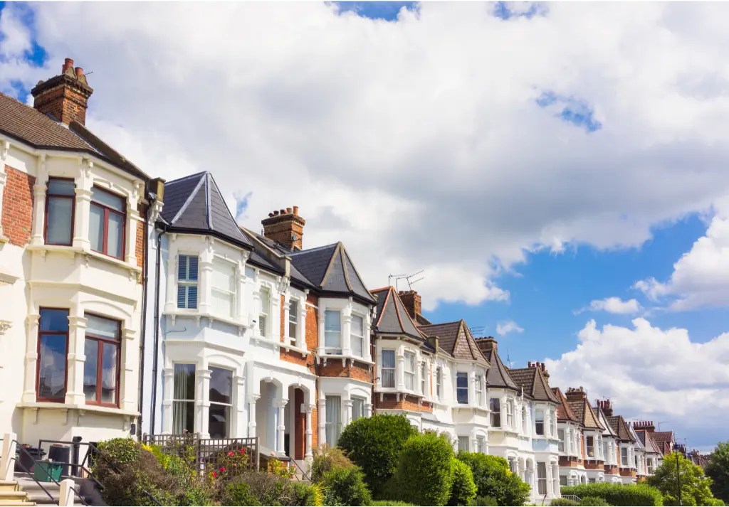 10 Best Places to Buy Airbnb Property in the UK 2024 Guide