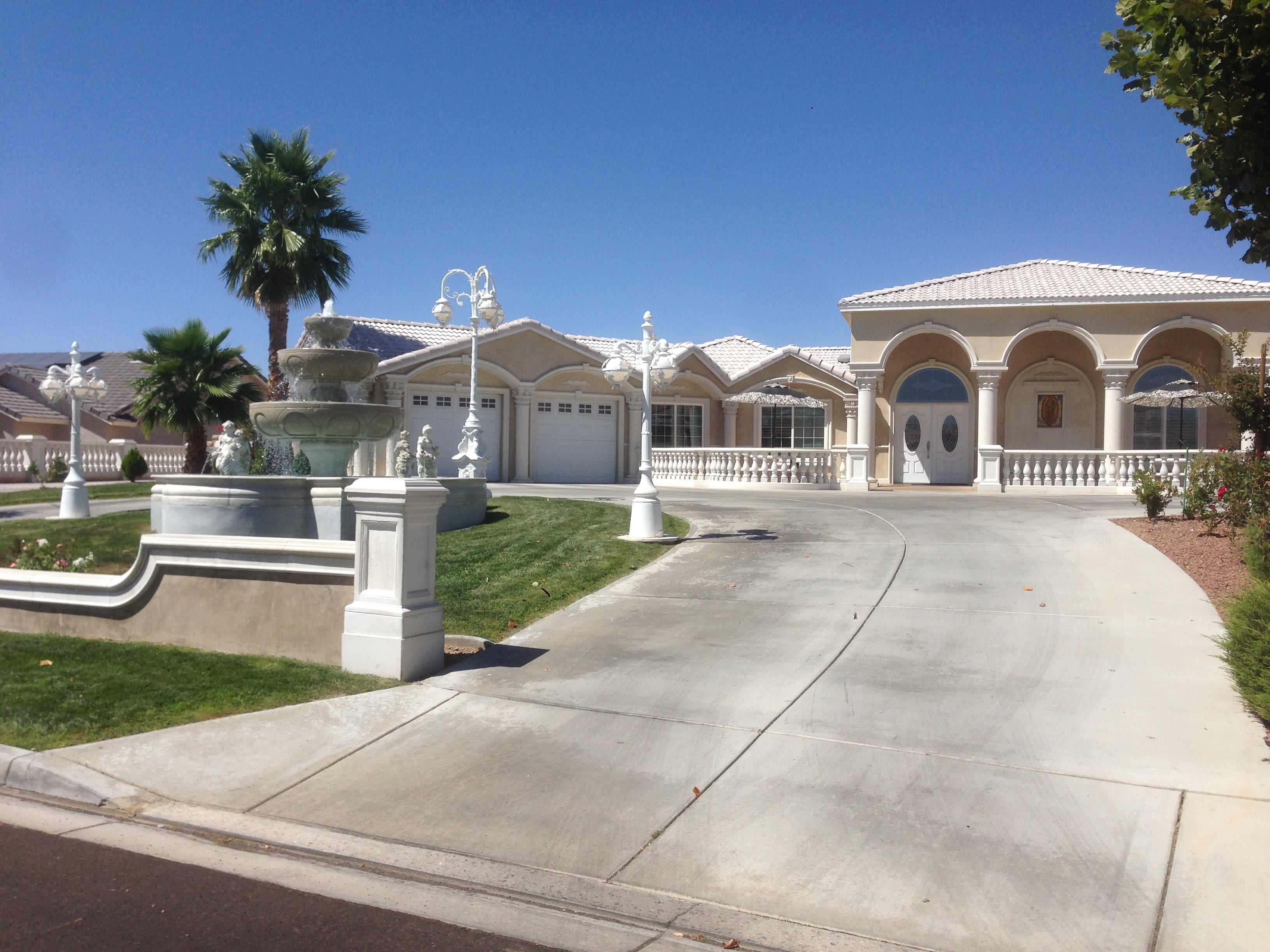 Skyline Villa Memory Care & Residential Care Home Apple Valley, CA