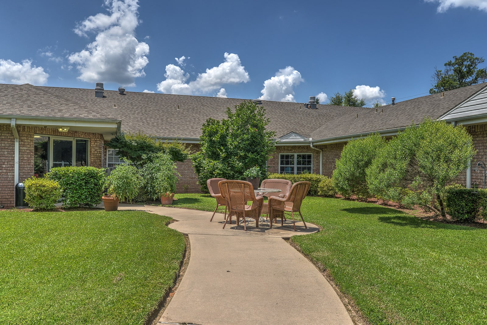 Oakwood House Assisted Living Marshall, TX 75672