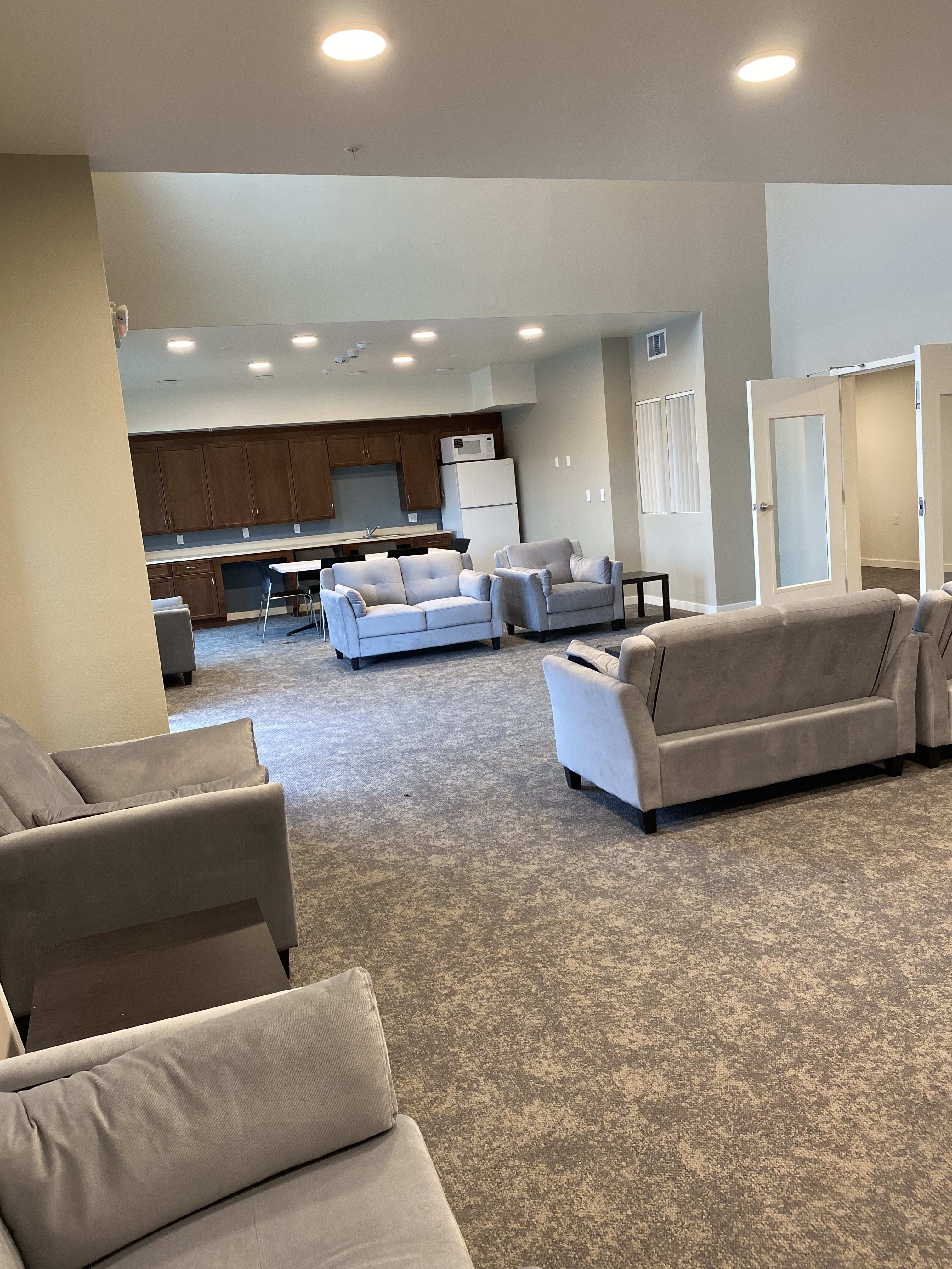 Glen Loma Apartments Senior Apartments Gilroy, CA 95020 3 reviews