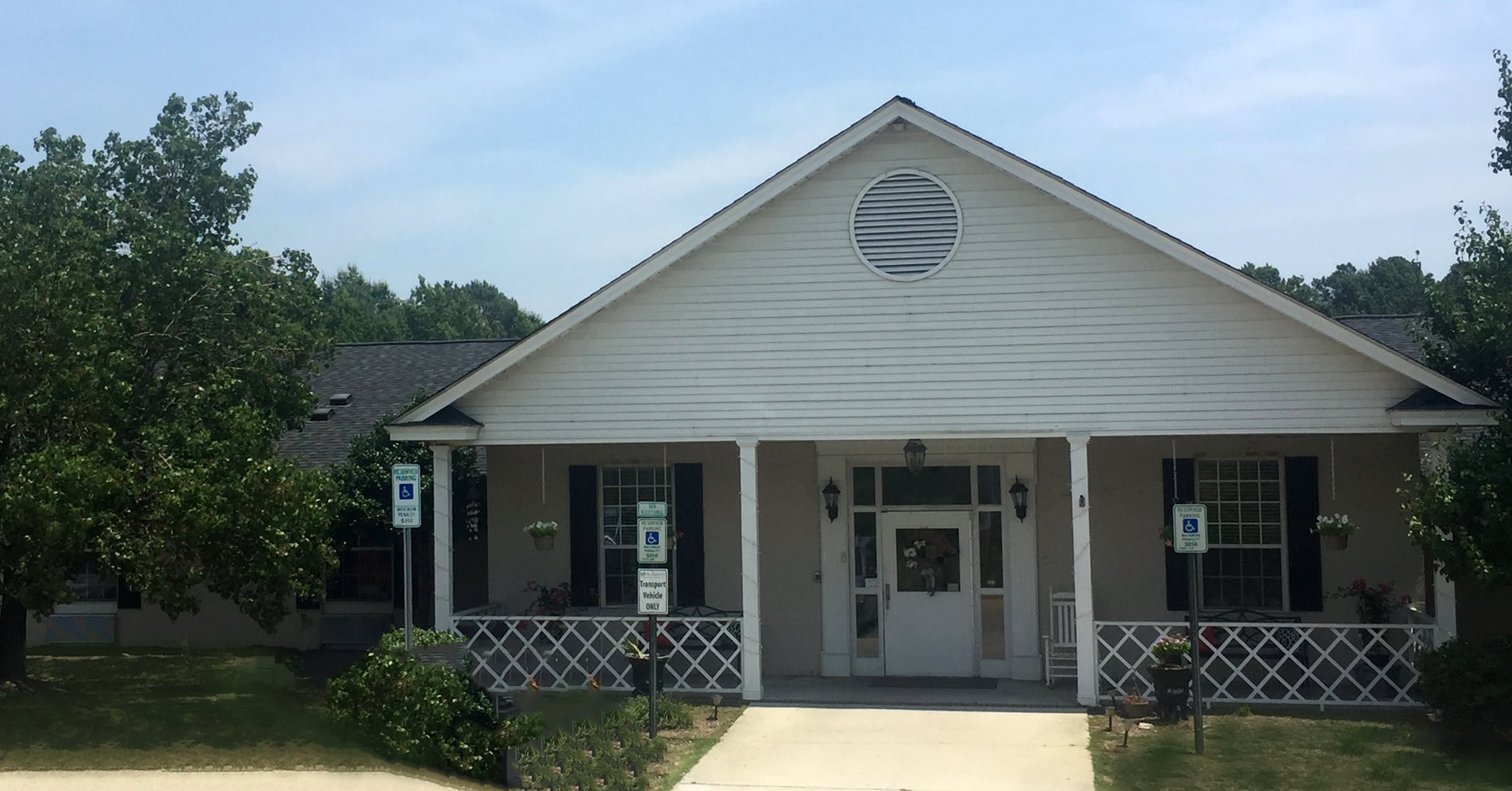 The Magnolia Assisted Living & Memory Care Clinton, NC 28328