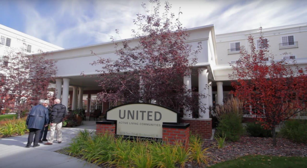 Garrison Green Assisted Living & Memory Care Calgary, AB T3E0C9