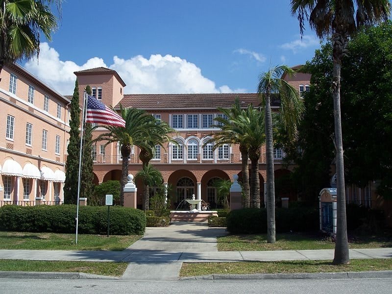 The Pavilion of Downtown Venice Assisted Living Venice, FL 34285