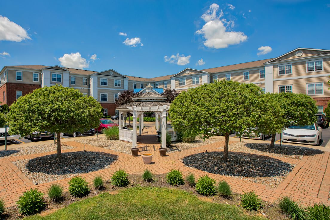 Lockwood of Clinton Independent Living Clinton Township, MI 48035