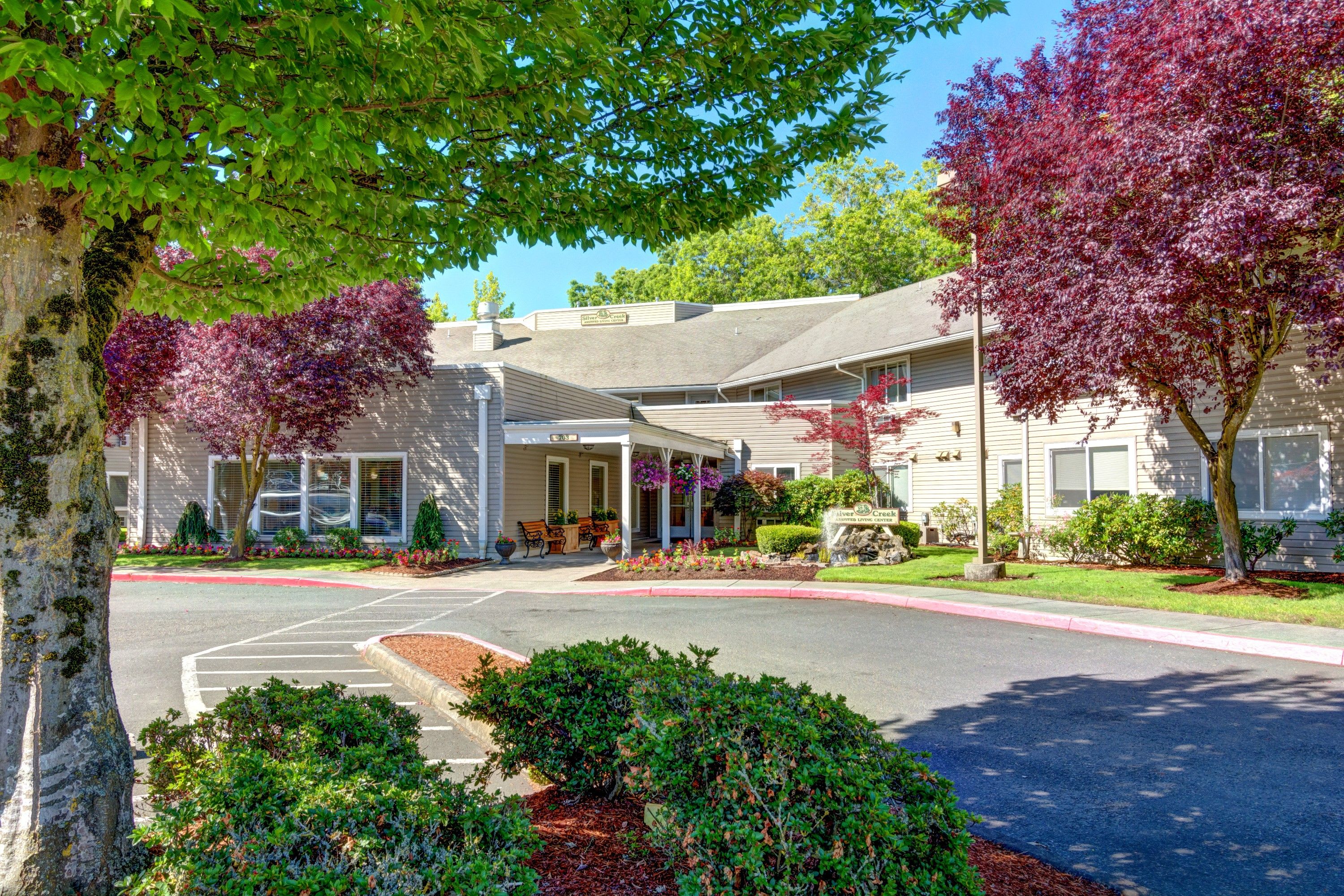 Silver Creek Senior Living Assisted Living & Memory Care Woodburn