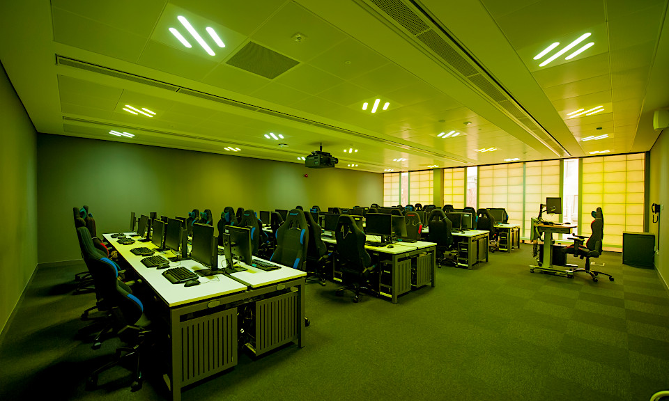 Apollo Lighting Ltd Manchester Metropolitan University