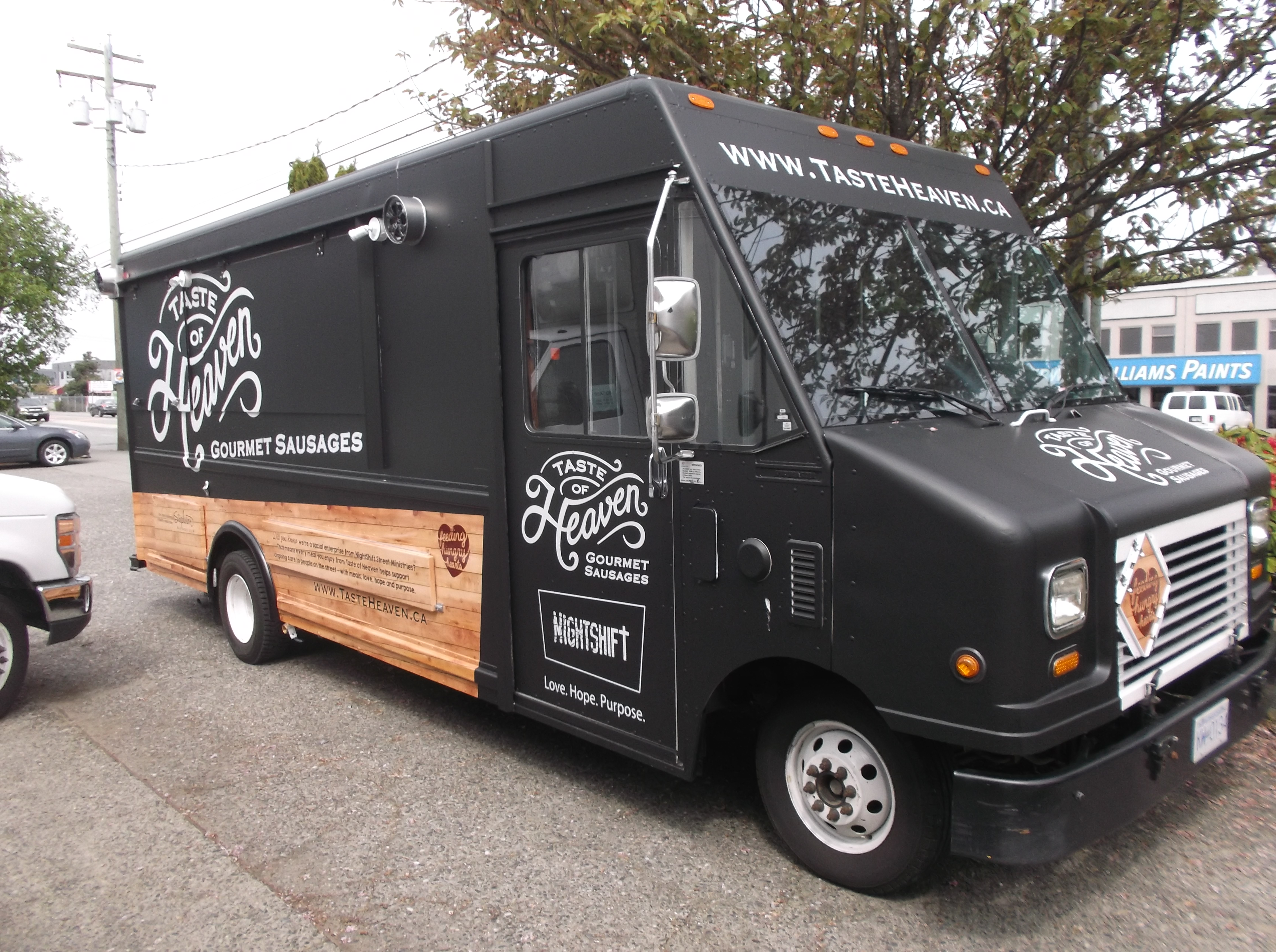Apollo Custom Manufacturing Ltd. Custom Built Food Truck and Mobile