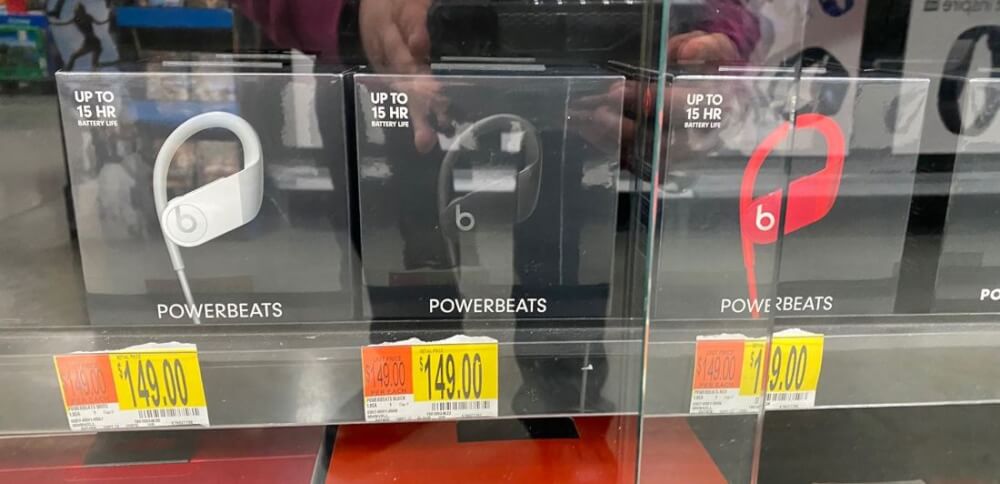 ウォルマートやらかした？未発売の最新Powerbeatsを販売しているとTwitterで明かされる カミアプ Appleのニュースや