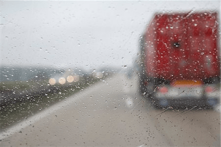 Tips For Driving A Truck In Heavy Rain | Crude Oil Transportation