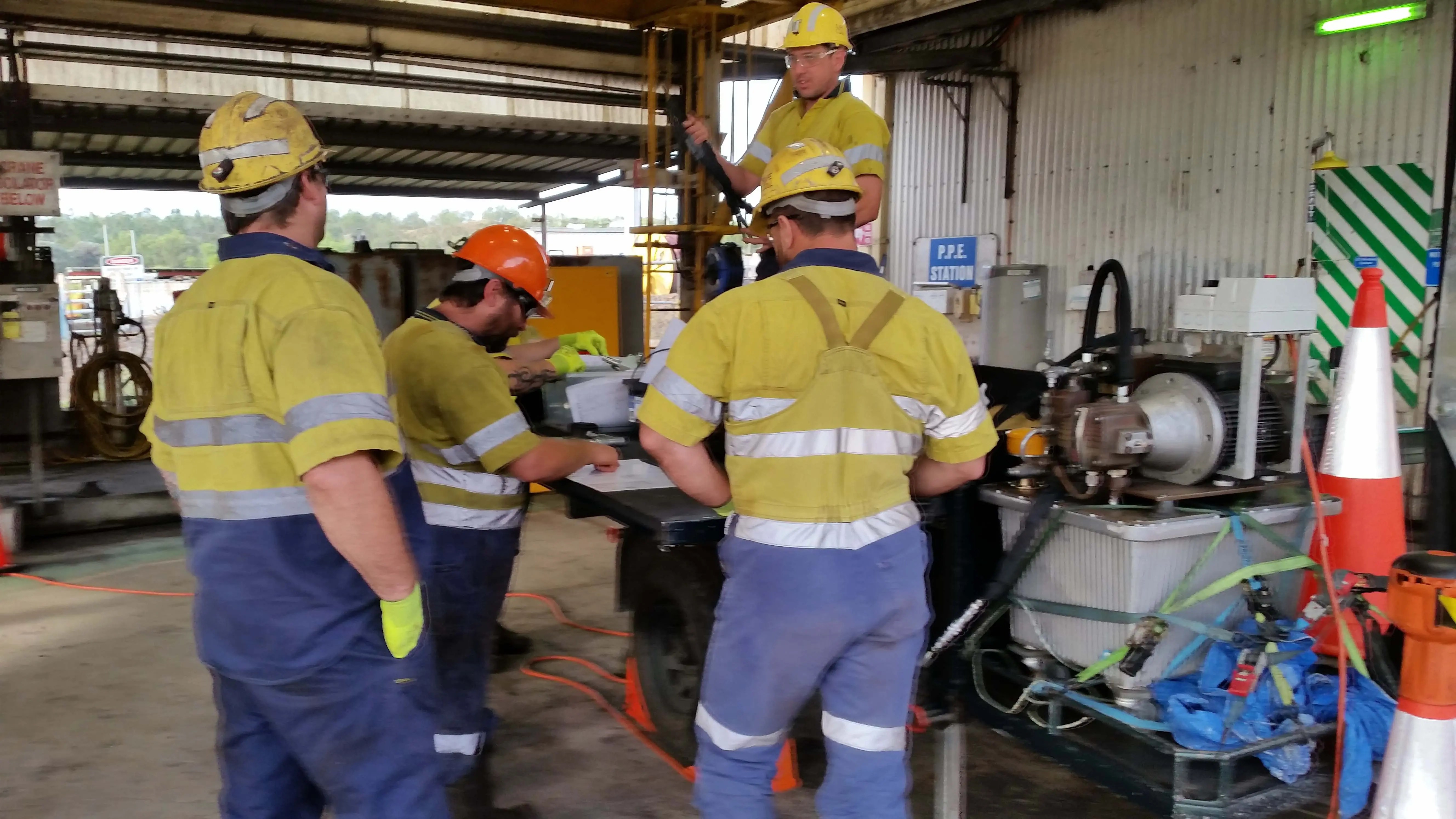 Oaky Creek Coal mechanical tradesmen are aptly qualified APT Hydraulics