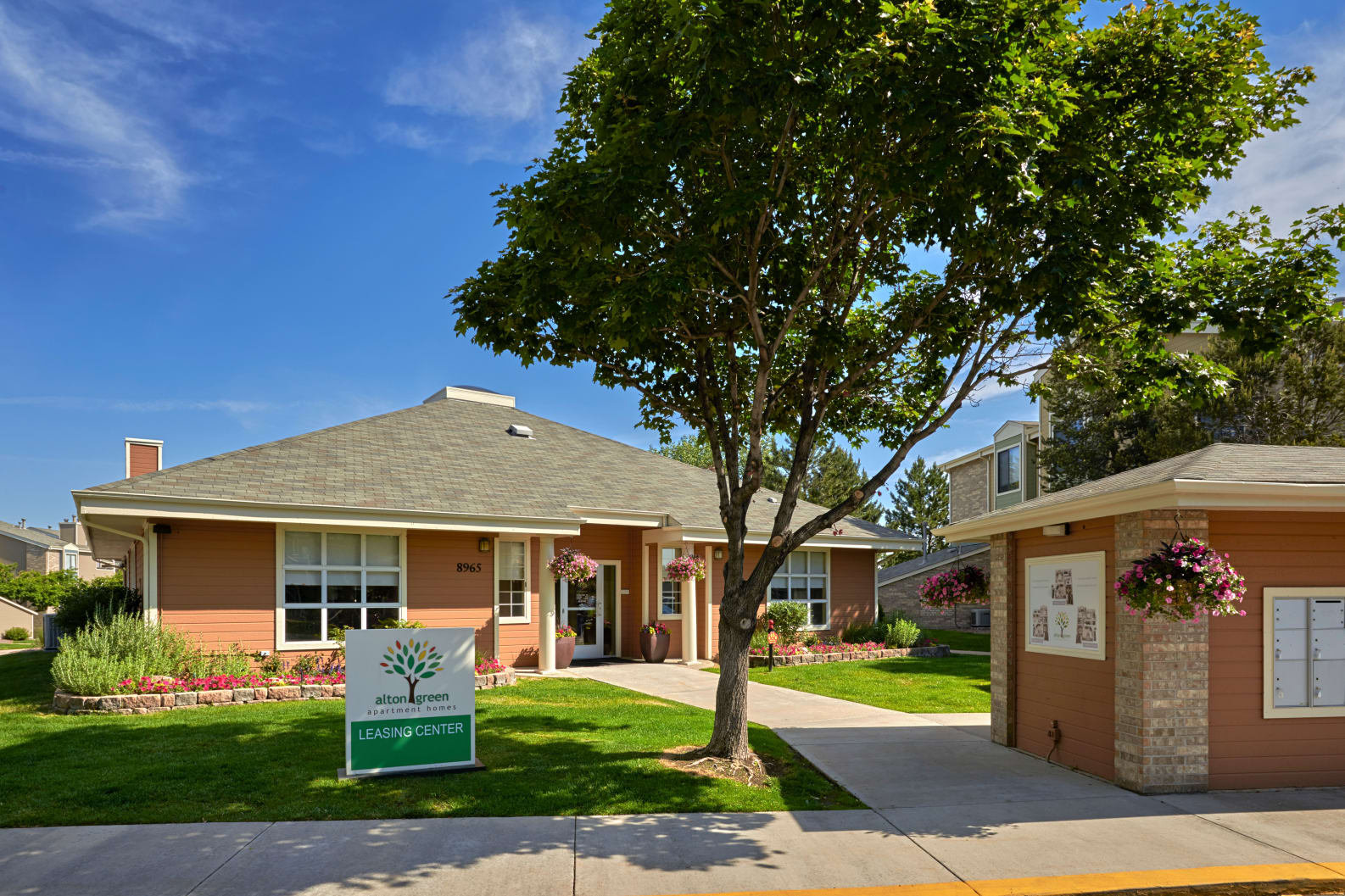 PROPERTY HIGHLIGHT ALTON GREEN APARTMENTS IN DENVER, COLORADO Apts