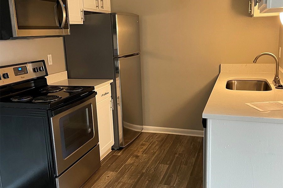 PROPERTY HIGHLIGHT FLATS AT CREEKSIDE APARTMENTS IN ARVADA, CO Apts