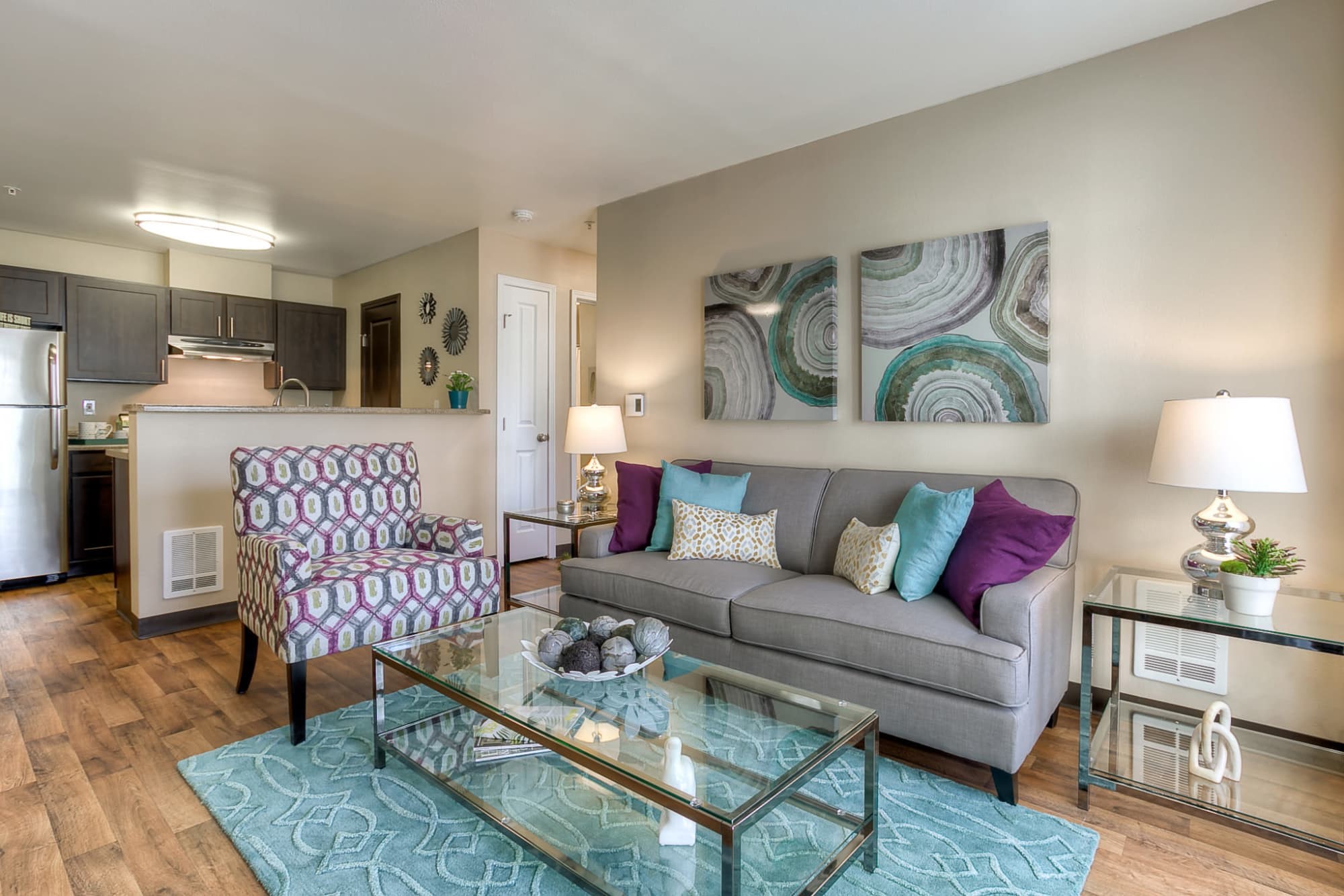 PRIVATE LOT PEBBLE COVE APARTMENTS IN RENTON, WASHINGTON Apartments in Seattle