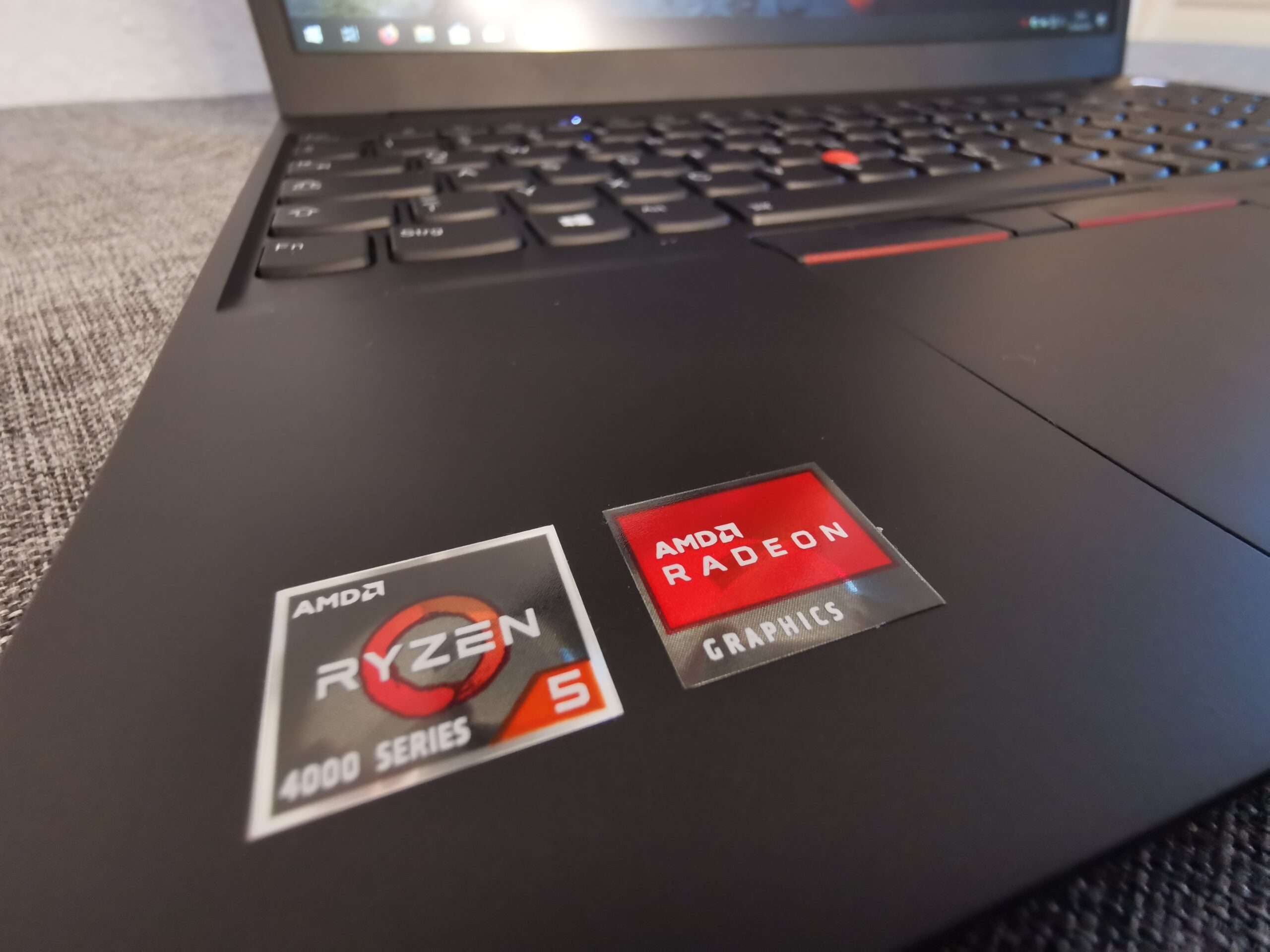 Lenovo Thinkpad E15 4500U review Apu.graphics