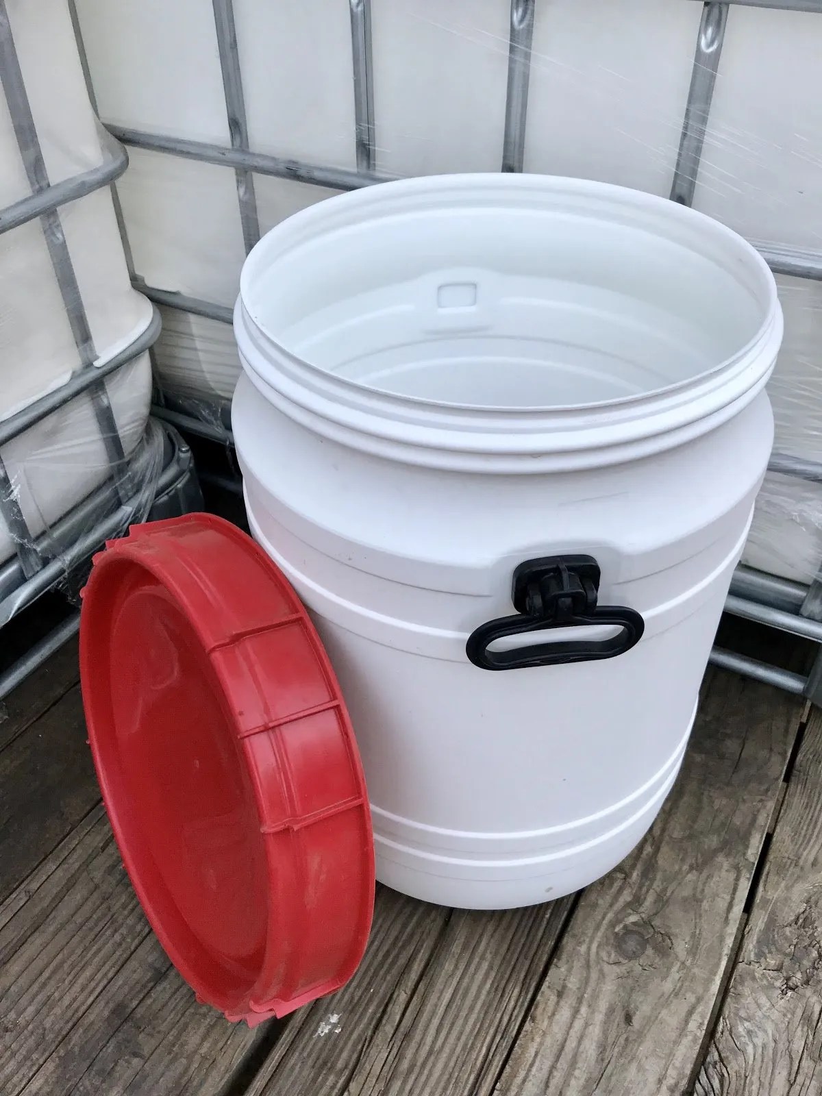 Plastic 15 Gallon Food Grade (Removable Screw Top Barrel) AquaContainers