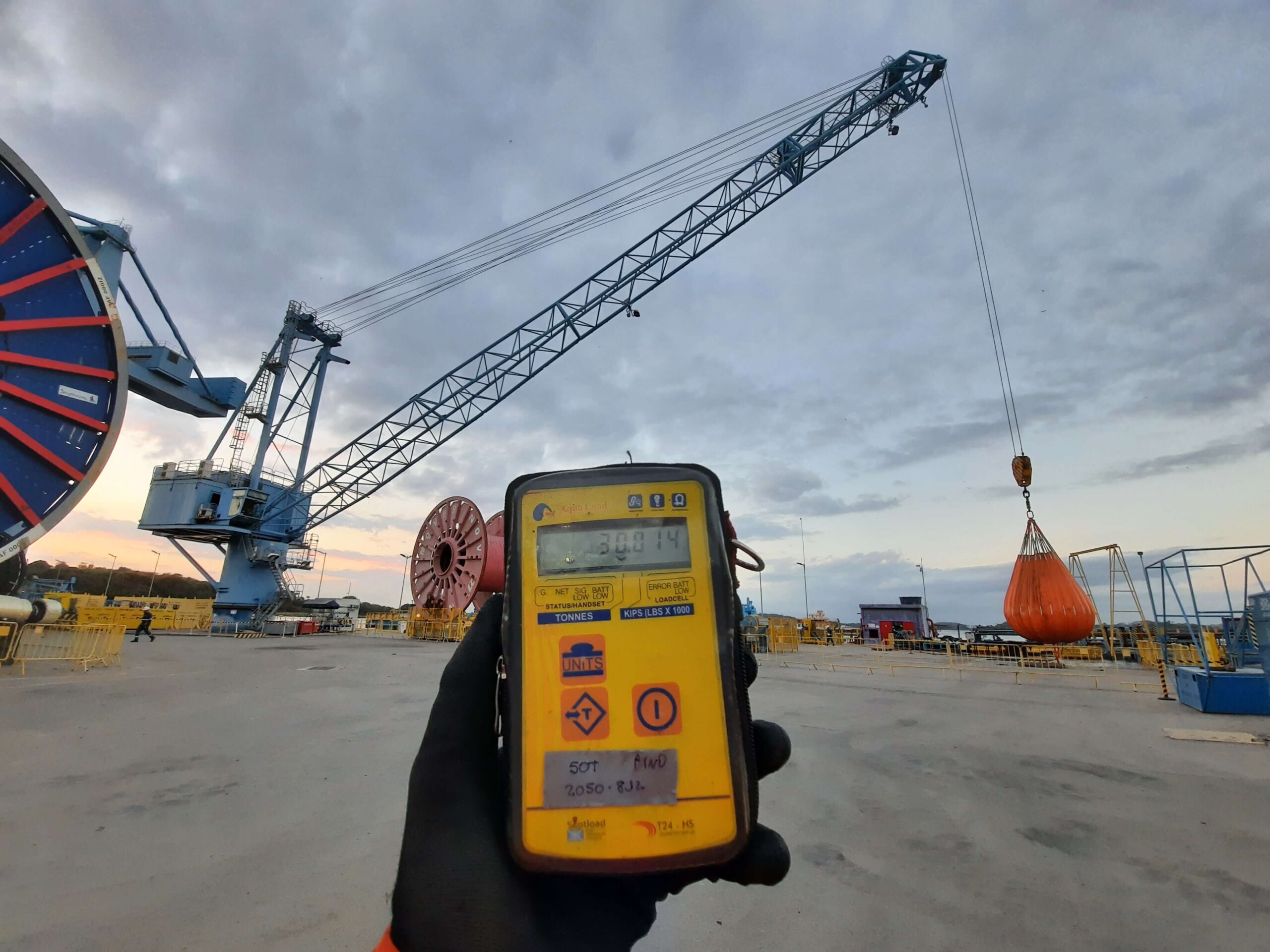 Crane Lifeboat overhead crane Load test in Brazil