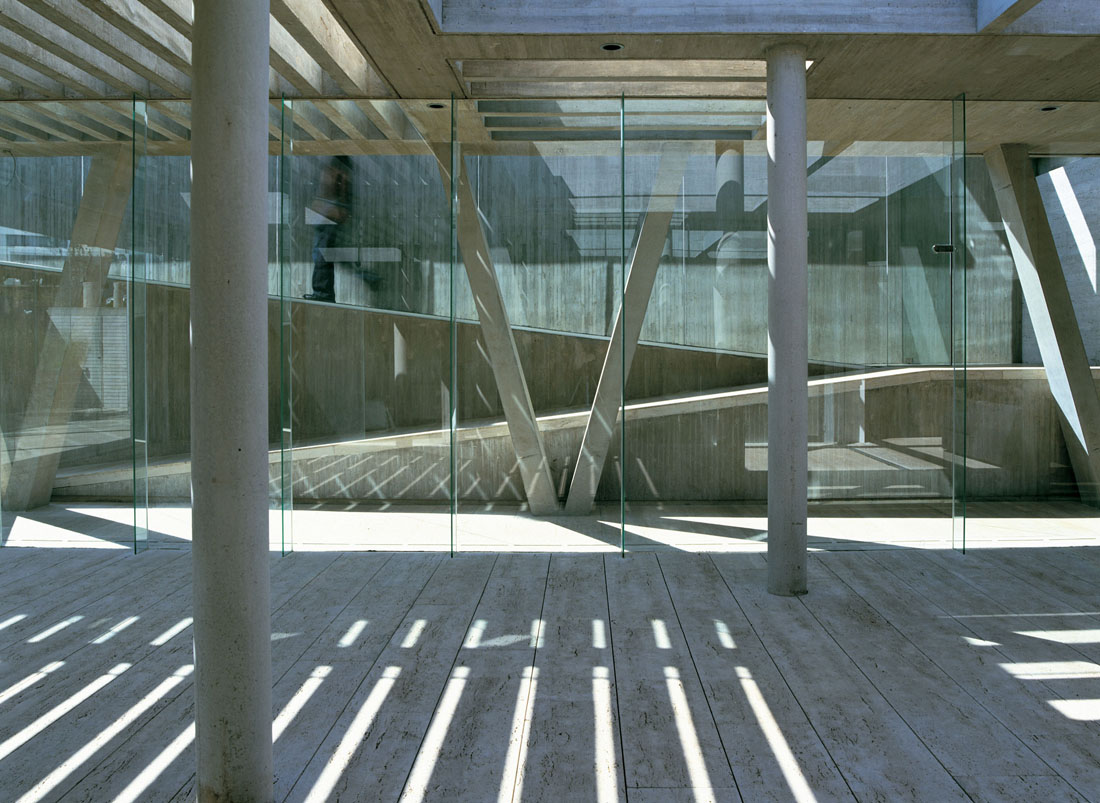 Ocho al Cubo House By Sebastian Irarrazaval HouseVariety