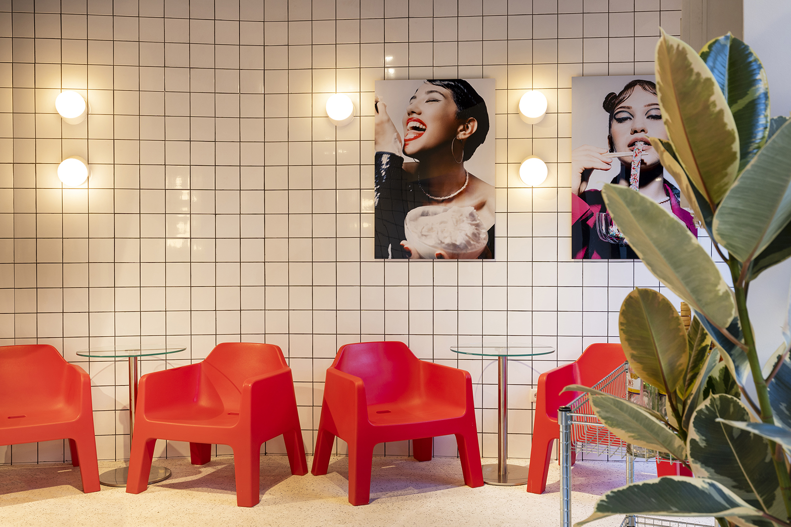 "Recital" a new generation vintage pastry shop by Studiomateriality