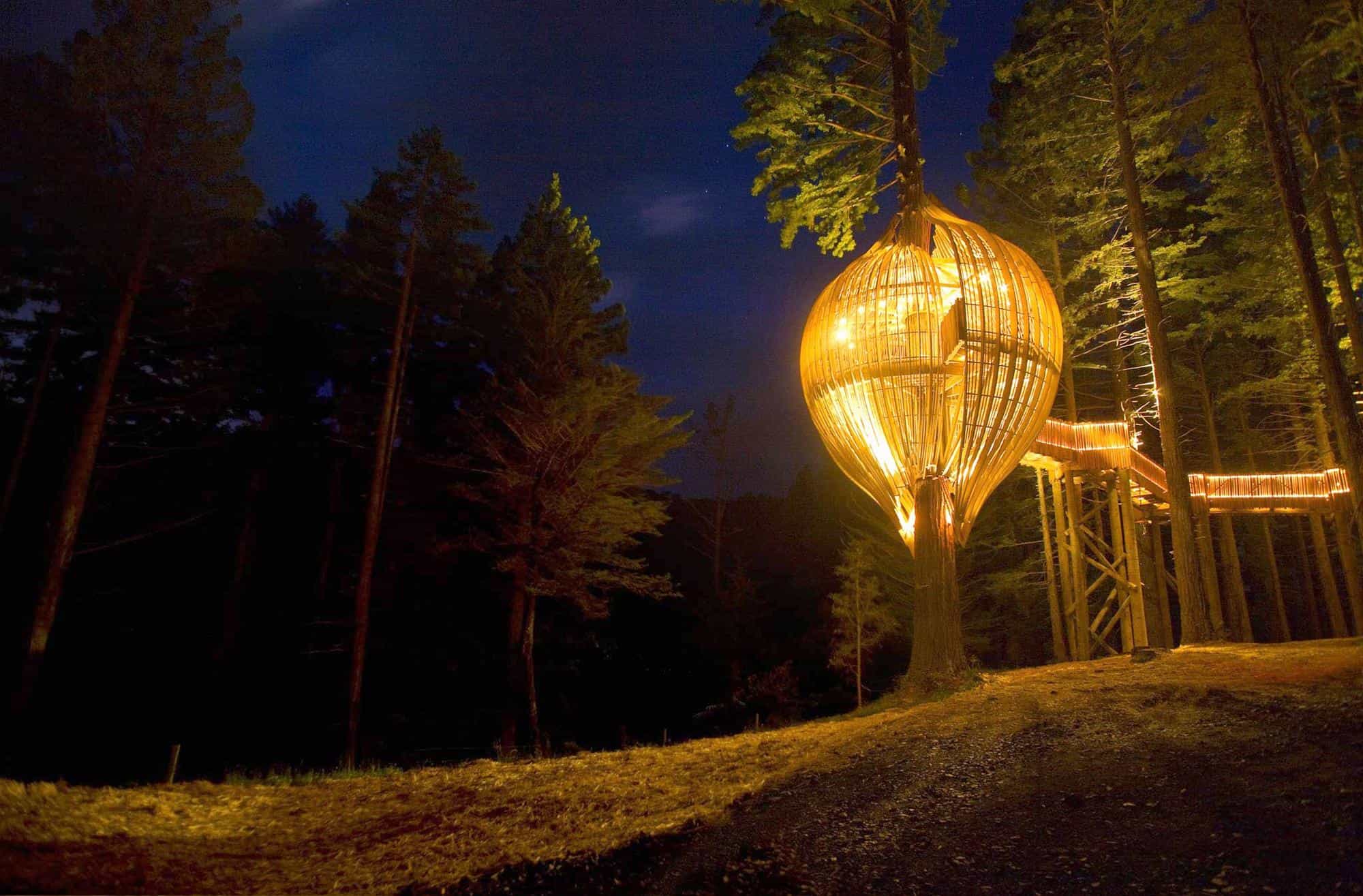 15 Unique And Extraordinary Treehouses For Adults