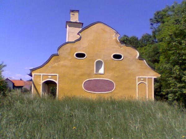 15 Surprising Human Face House Exterior Designs