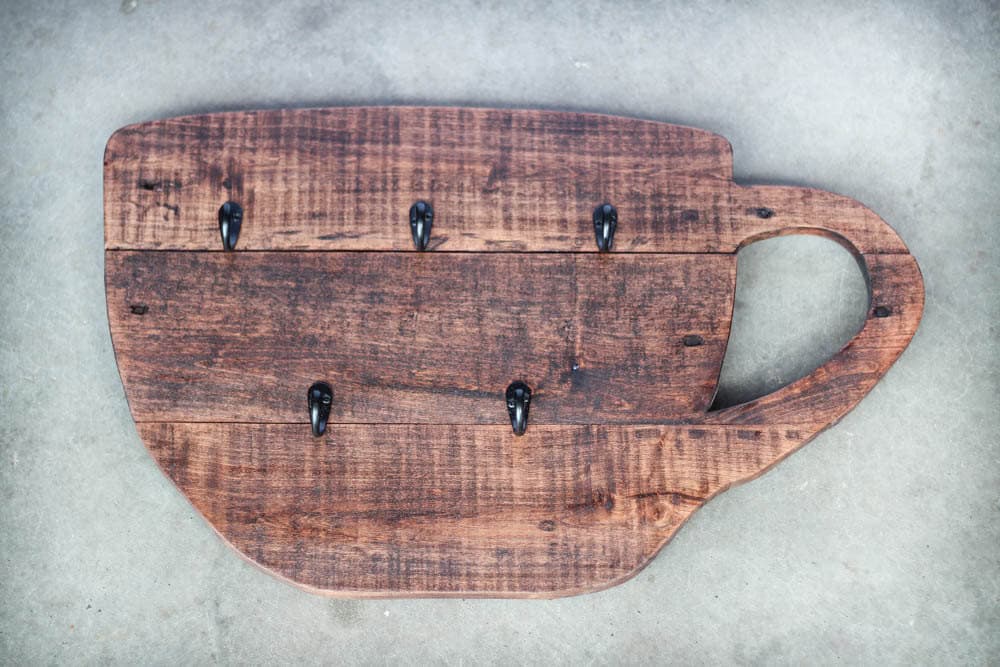 17 Rustic Handmade Mug Rack Designs For Your Kitchen