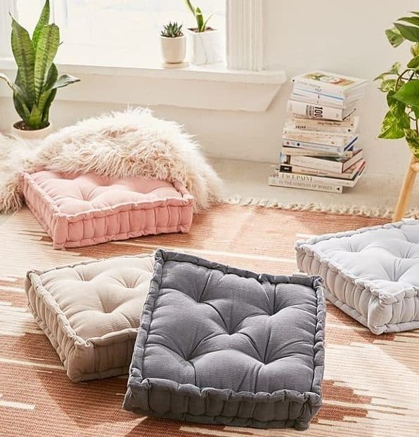 17 Magnificent Ideas For Extra Seating Space In The Living Room