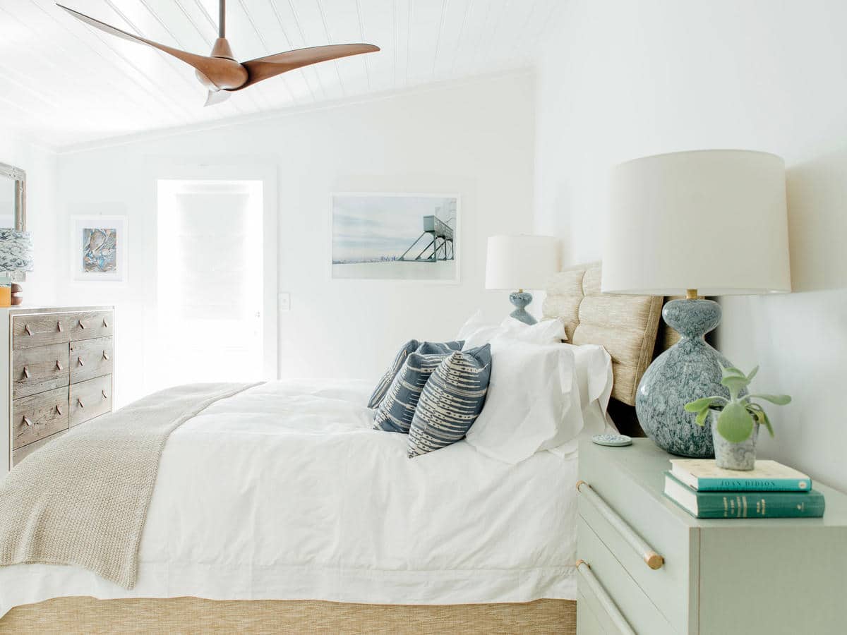 The Perfect Decor Idea A Seaside Atmosphere in the Bedroom