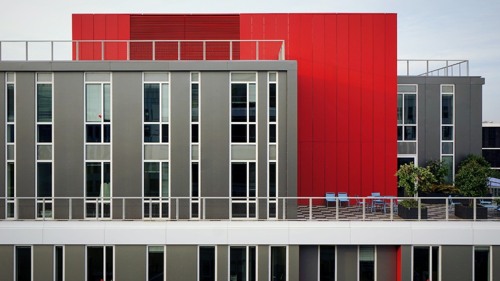 How did gothic architecture begin? Architecture