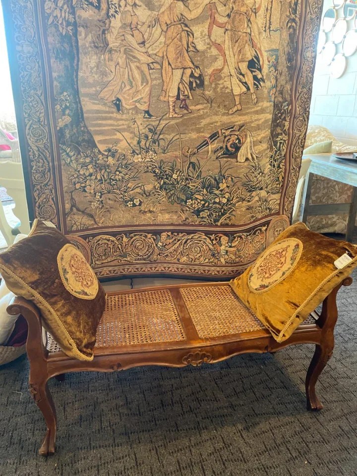 DECOR & ANTIQUES Local Thrift & Antique Store Kalamazoo, MI