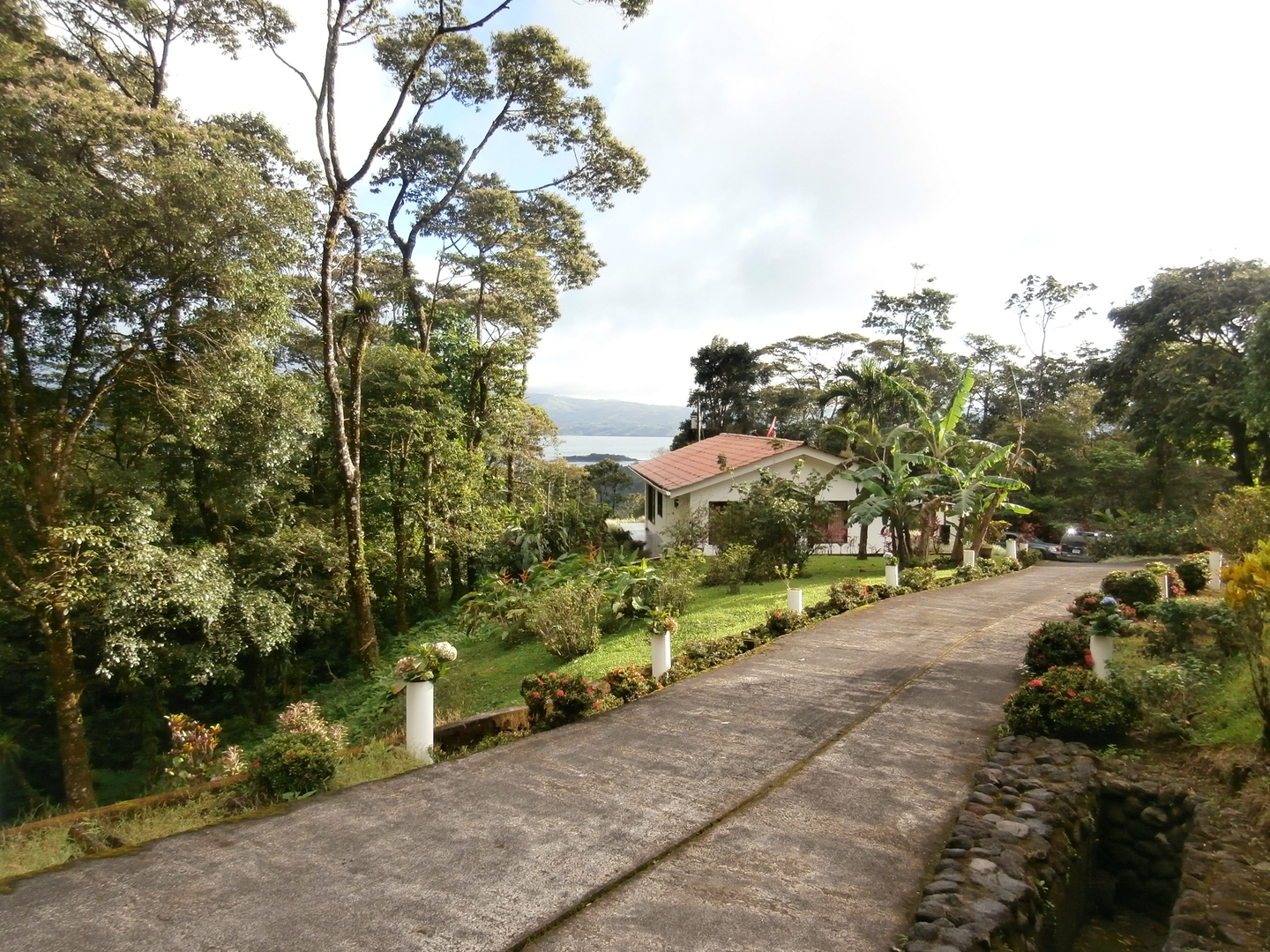Lake Arenal Holiday Rental Villa Real Estate Brokers Costa Rica