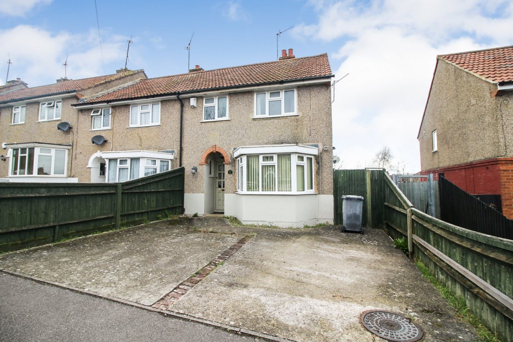 Tilehurst, Reading, Berkshire, 3 bedroom, End of Terrace House