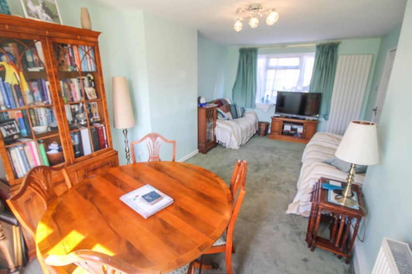 Tilehurst, Reading, Berkshire, 2 bedroom, SemiDetached House