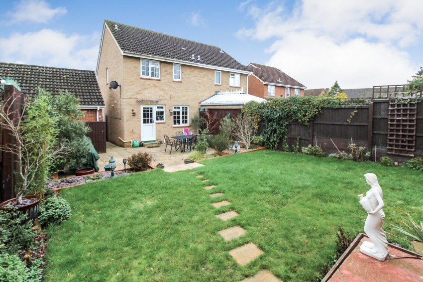 Calcot, Reading, Berkshire, 3 bedroom, SemiDetached House