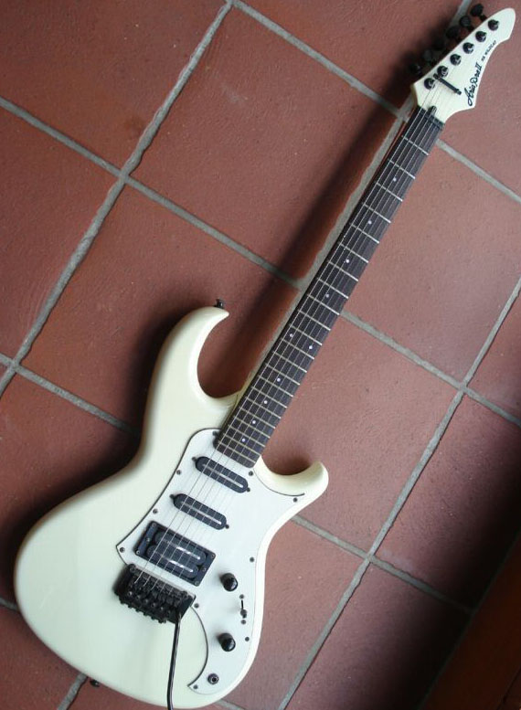 New Used Guitar Day Aria Pro II RS Wildcat (not from O) ;) Harmony