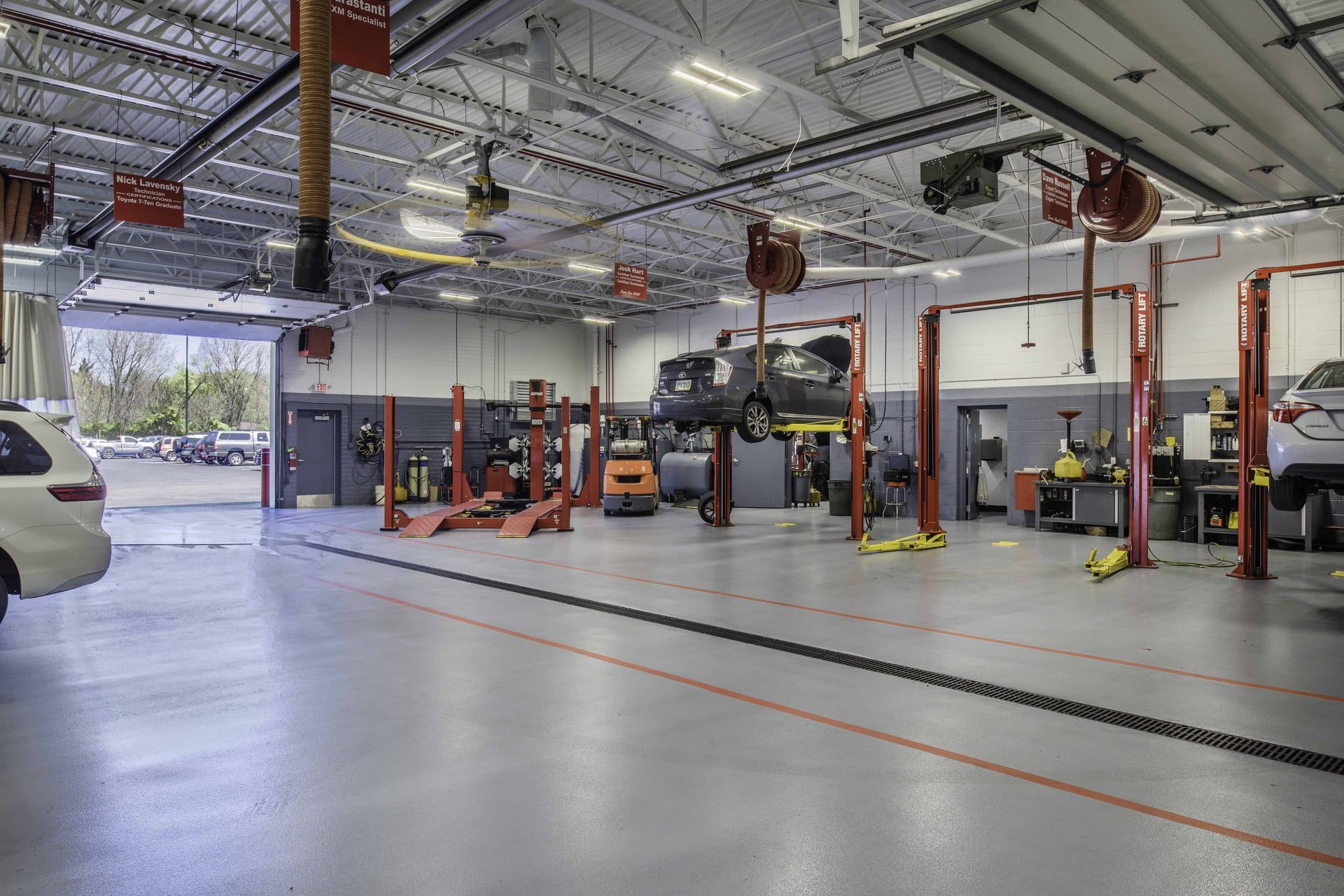 Summit Toyota Service Area