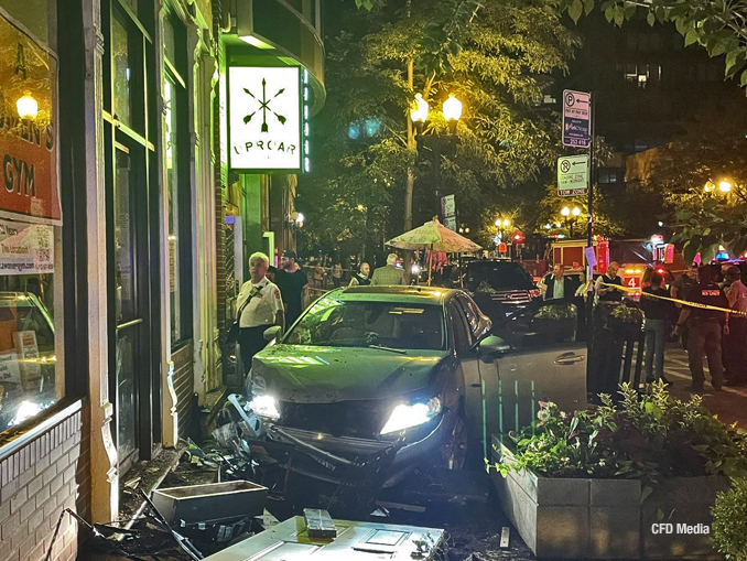 5 Hurt in Crash into Patio Dining Area on Wells Street Chicago After