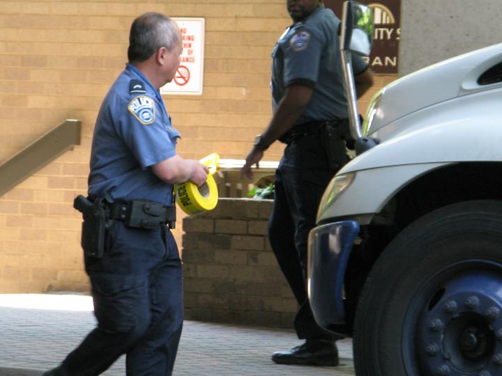 DEVELOPING — Armored Truck Guard Robbed In Crystal City