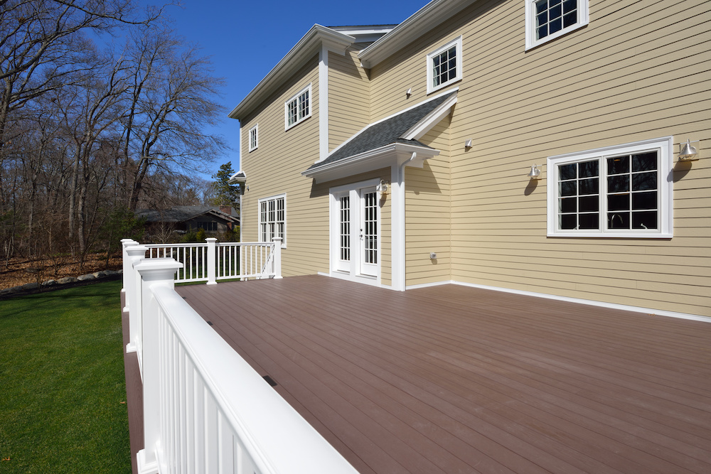 Why Trex Decking Is Better Than Wood Armor Fence